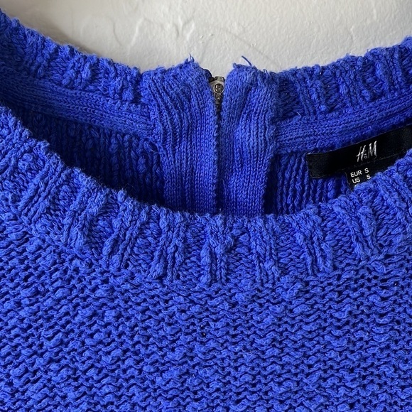 H&m blue crewneck sweater three-quarter length sleeves zips in back size small - Picture 4 of 9